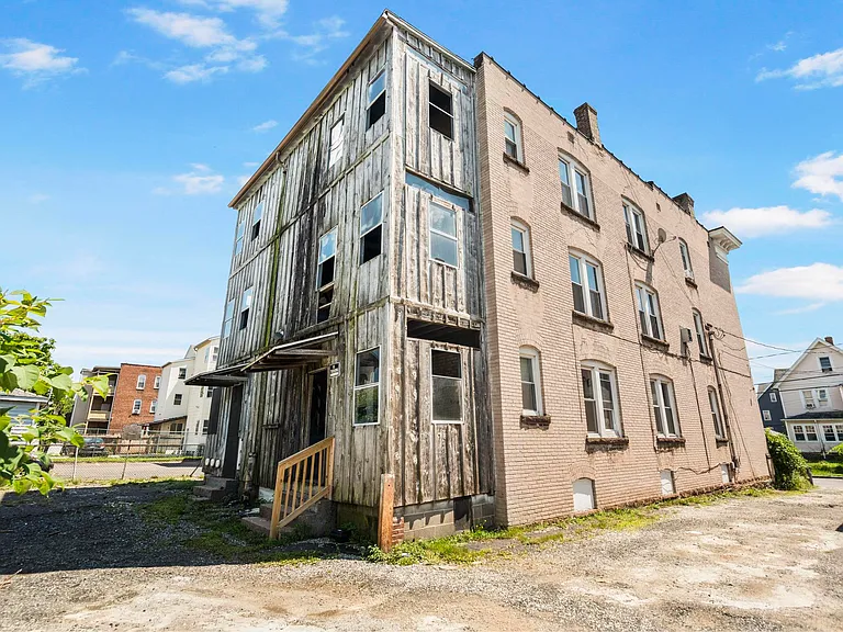 66 Standish St #2W — Photo 26