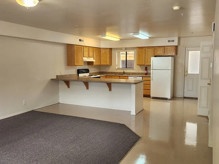 101 W Cedar Ave #2 — Photo 5