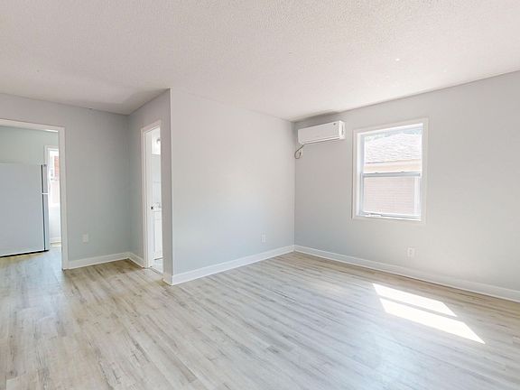 3rd image of 4529 Helena St #0