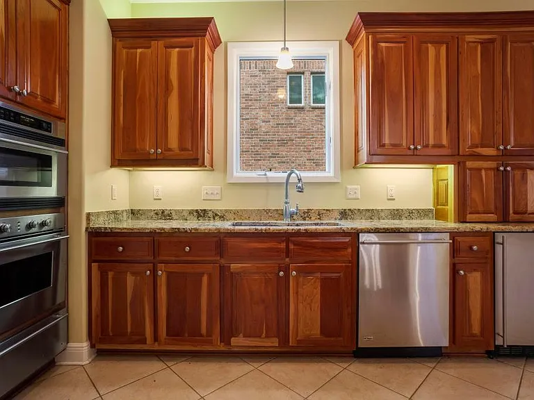 7516 Pinehurst Ct — Photo 9