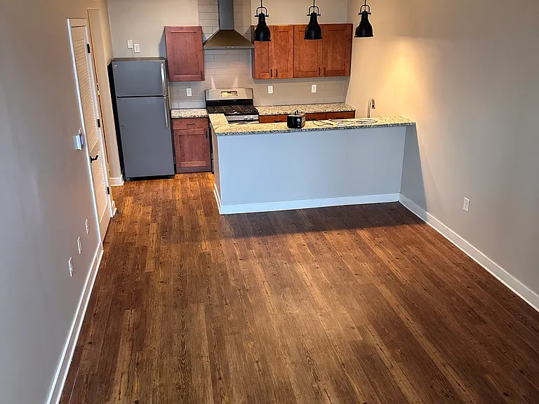 22 High St #7 — Photo 3