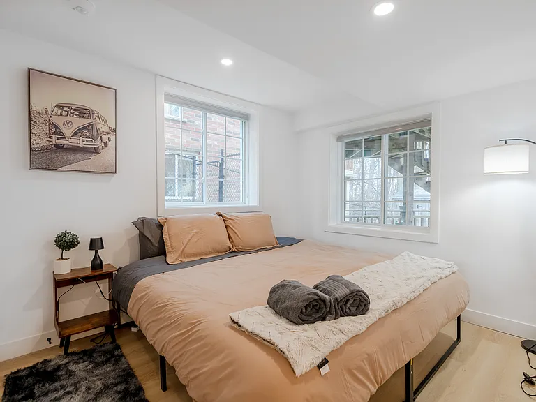 235 Rossmore Ct — Photo 15