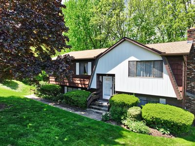 229 Crestwood Dr, Naugatuck, CT, 06770