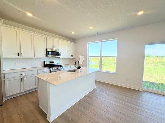 4th image of 2527 Jandell Ave NE