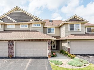 19559 Prairieview Dr, Rogers, MN 55374