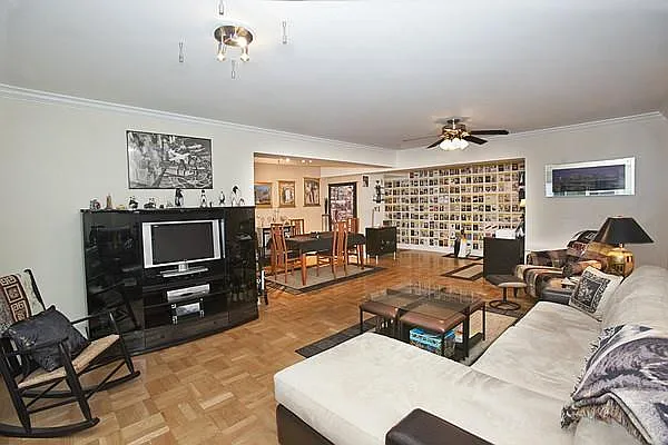 Sold by R New York | media 17