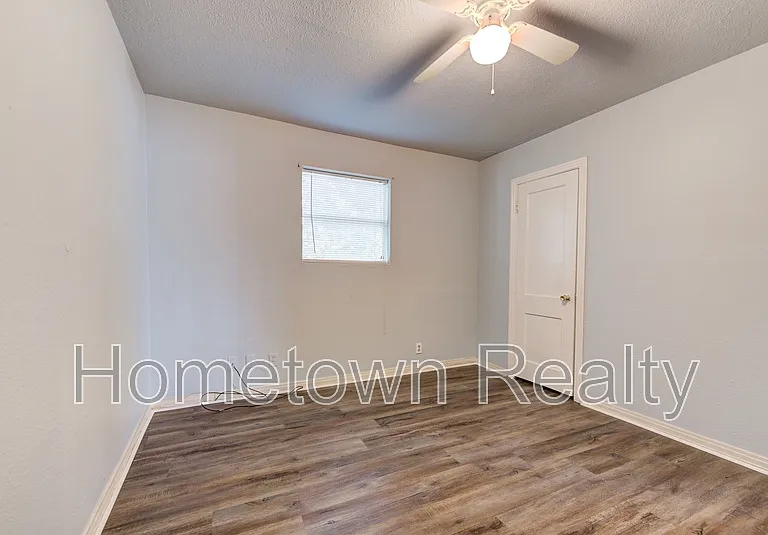 9809 N McKinley Ave — Photo 21