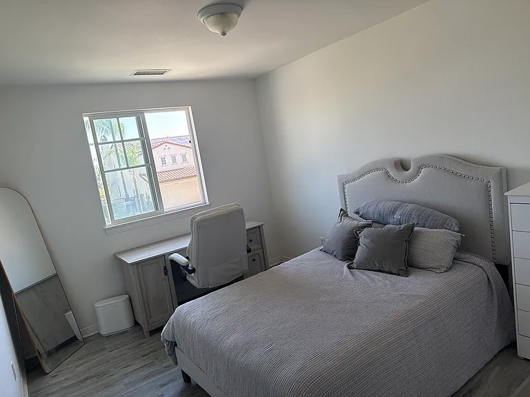 Option 2 upstairs Bedroom