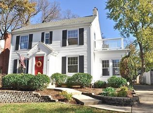 10 Barberry Ln, Saint Louis, MO 63122