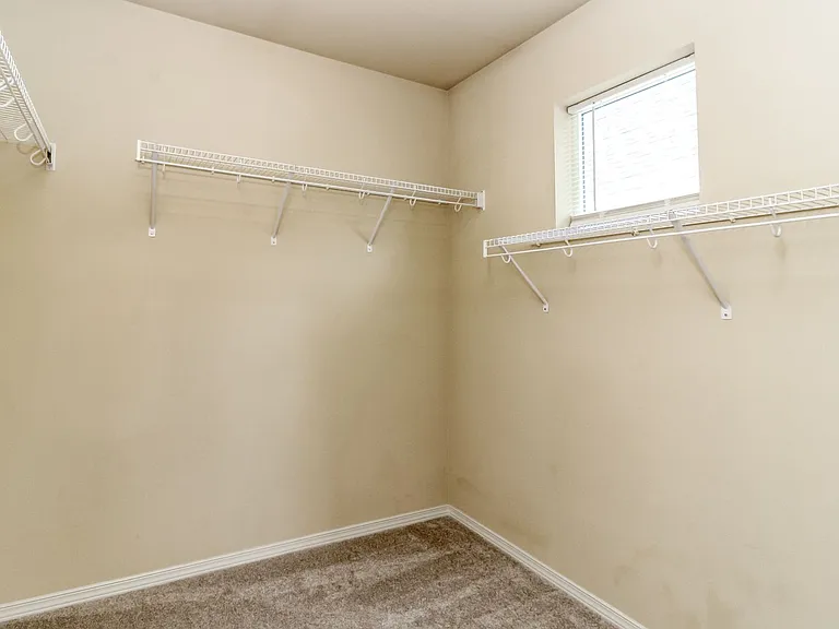 1360 Sinclair Dr — Photo 28