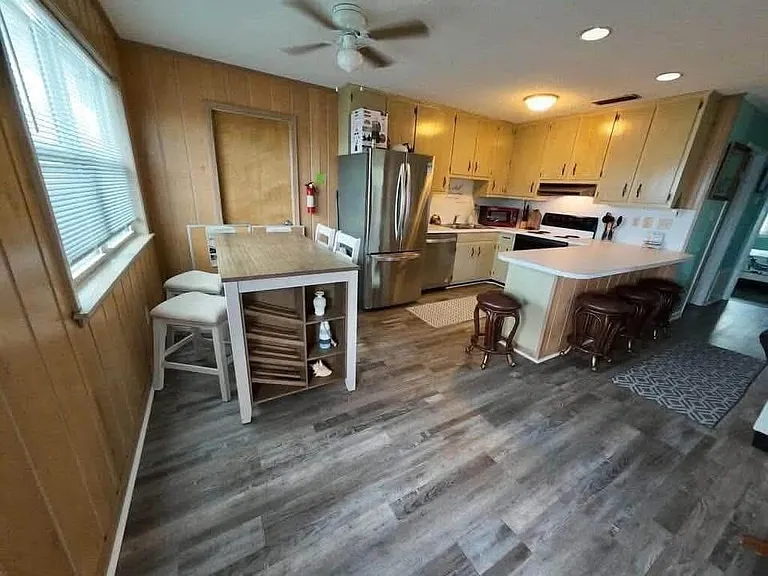 856 Desoto Dr #A — Photo 8