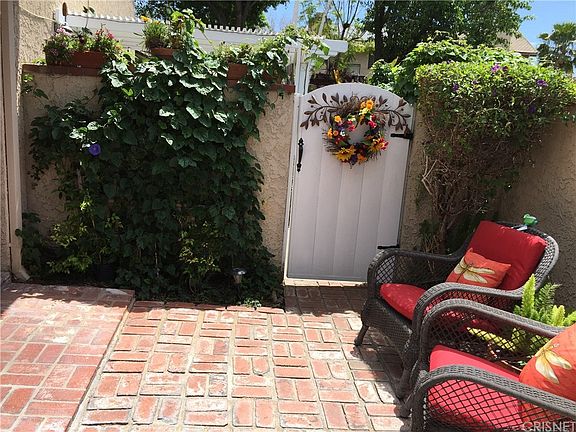 3rd image of 26062 Magdalena Dr