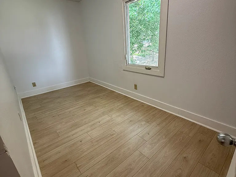 1719 Adams St NE #4 — Photo 10