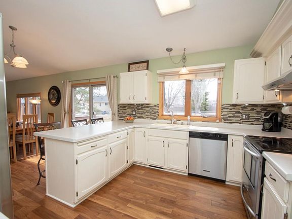 4th image of 1760 Evergreen Bay