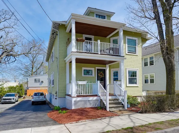 17 Bartlett Ave #1, Belmont, MA 02478