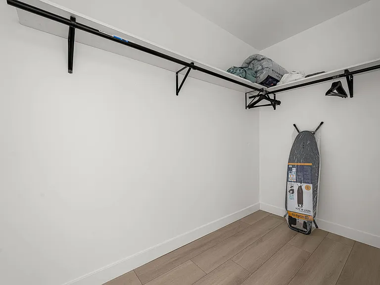 22309 Leadwell St #1 — Photo 15
