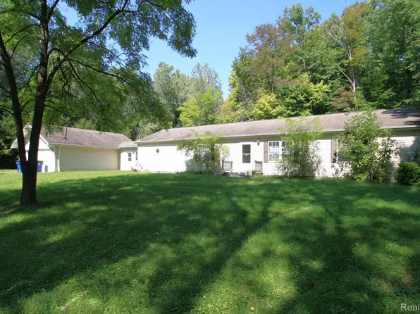 6755 Townline Rd, Birch Run, MI 48415