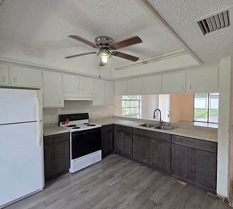 5th image of 8031 Lansing Dr
