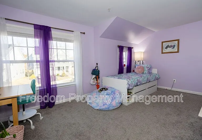 2425 Morgans Point Dr — Photo 32
