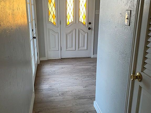 3rd image of 230 County Road 303
