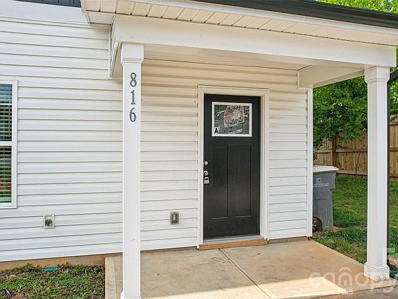 4th image of 816 Fairview St #A