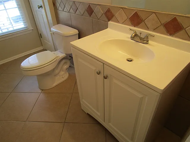 623 Redwood Ln — Photo 17