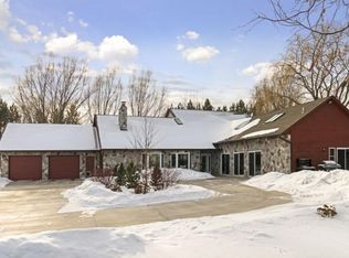 19170 Southfork Dr, Prior Lake, MN 55372