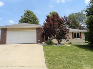 2310 McMullin Dr, Oskaloosa, IA 52577