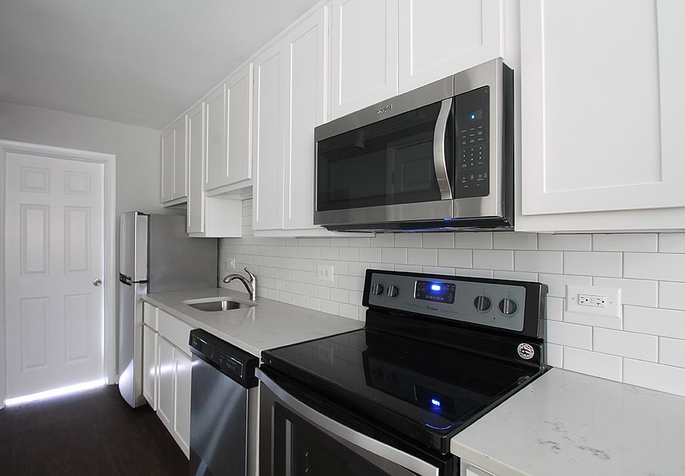 1st image of 401 Washington Blvd #401A