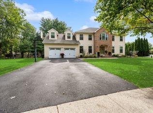 96 Carol Pl, Wayne Twp., NJ 07470