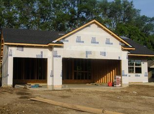 5809 Pine Ct, Johnston, IA 50131