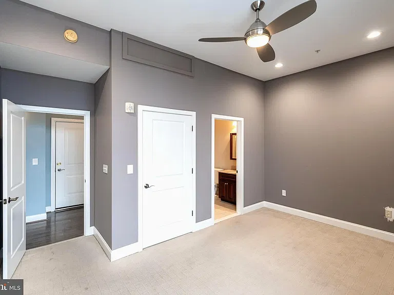 207 Rector St #2F — Photo 10