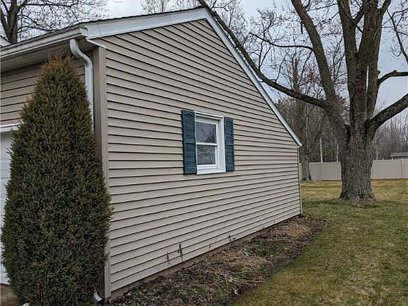 3rd image of 238 S Elm St