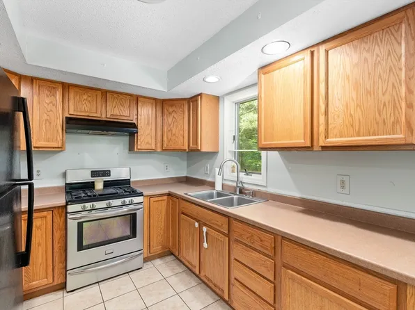 1 Androscoggin Ln, Milan, NH 03588