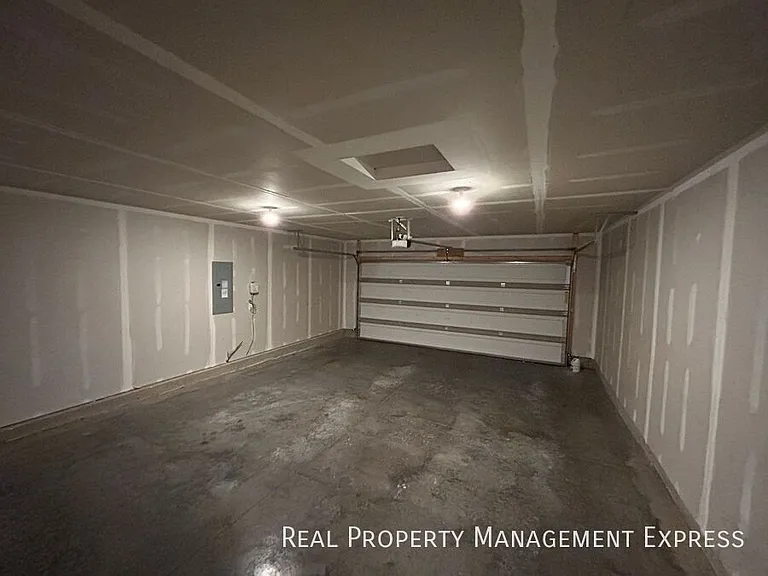 2214 S Ronsiek Ave — Photo 19