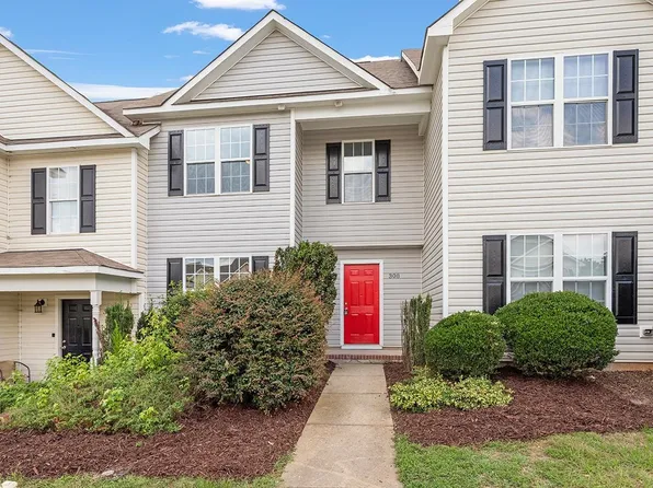 308 Whitehall Ct, Clayton, NC 27520