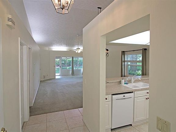 5th image of 704 Moray Dr