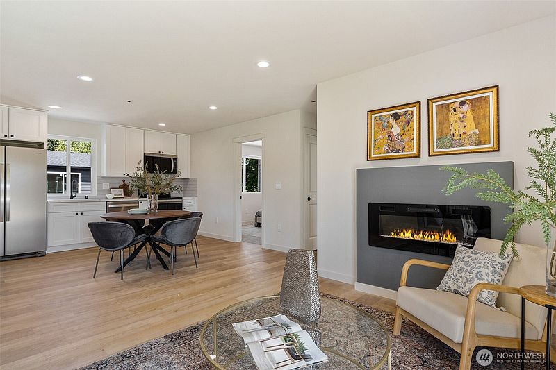 5th image of 2312 75th Street SE #C