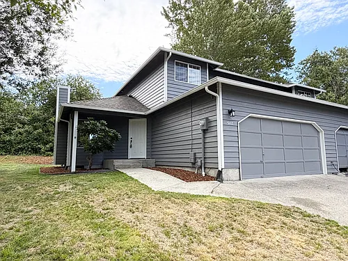 5117 9th Ave NE Photo 1