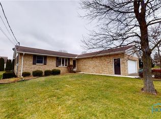 1521 W Cole Rd, Fremont, OH 43420