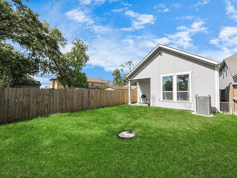 8420A Lanewood Dr — Photo 34