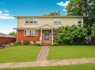32 Hunton St, Staten Island, NY 10304