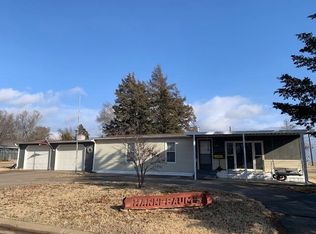 704 Woodland Ave, Minneapolis, KS 67467