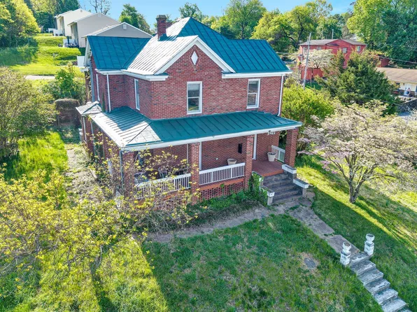 624 S Maple St, Vinton, VA 24179