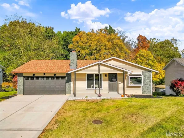 4519 Shoshone Trl, Saint Charles, MO 63304