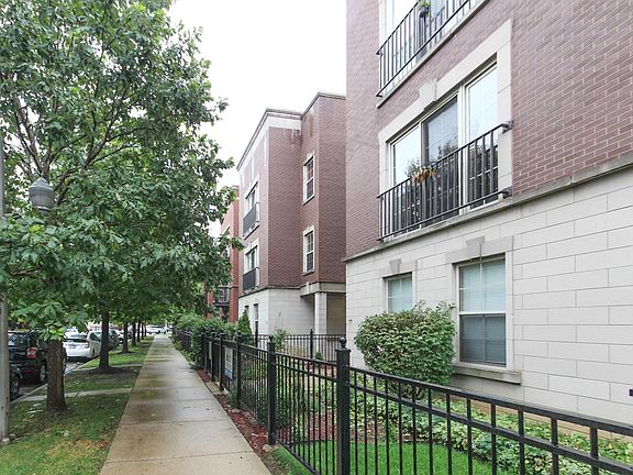 3rd image of 1129 W Washburne Ave Unit 101