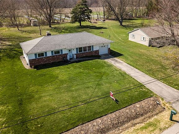 3rd image of 14554 Broadwood Dr