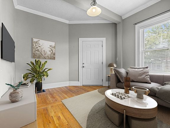 3rd image of 35 Parker St Unit 35
