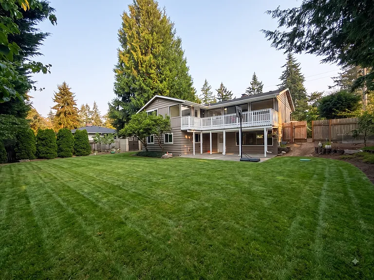 11626 SE 49th St — Photo 20