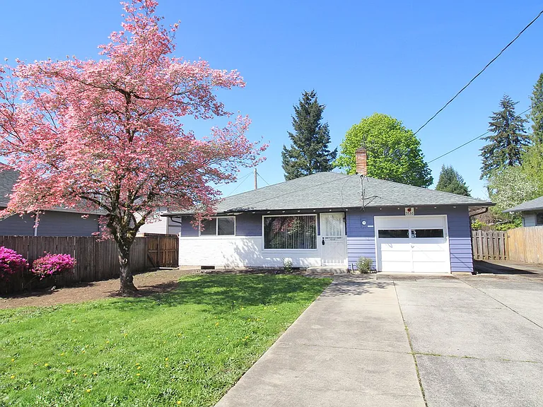 5536 SE Harlow St — Photo 1